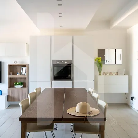 Διαμέρισμα Homiday - Olimpo Fronte Mare Luxury Roseto Degli Abruzzi