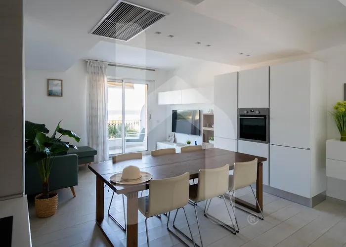 Διαμέρισμα Homiday - Olimpo Fronte Mare Luxury *