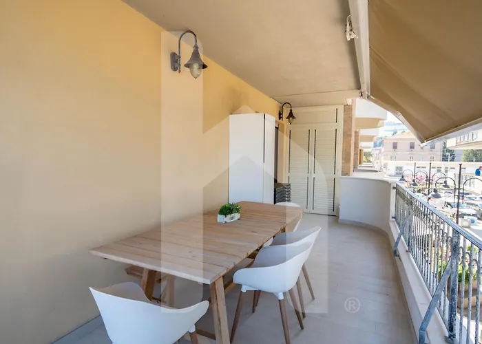 Homiday - Olimpo Fronte Mare Luxury *