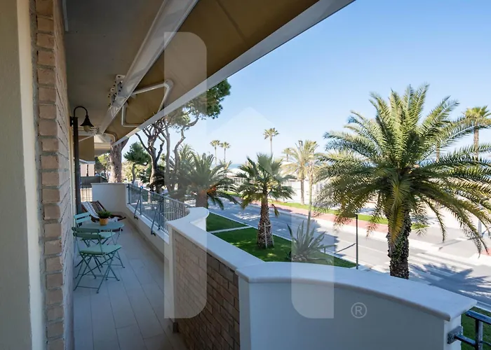 Homiday - Olimpo Fronte Mare Luxury * Roseto Degli Abruzzi