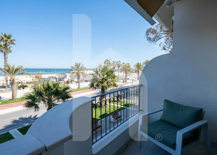 Homiday - Olimpo Fronte Mare Luxury Διαμέρισμα