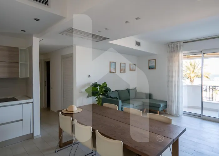 Διαμέρισμα Homiday - Olimpo Fronte Mare Luxury